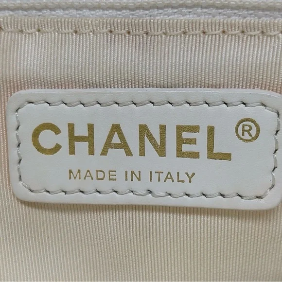 CHANEL Grand Shopping Tote GST White Caviar Leather with 24K Gold Hardware - Picture 8 of 14